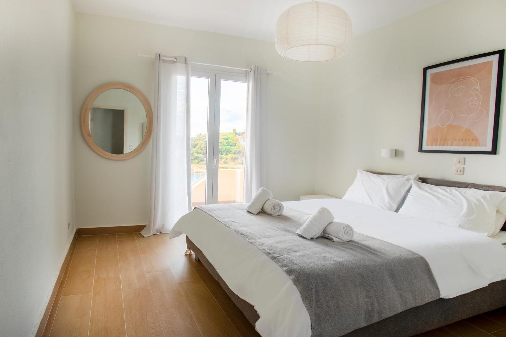 Thea Apartment